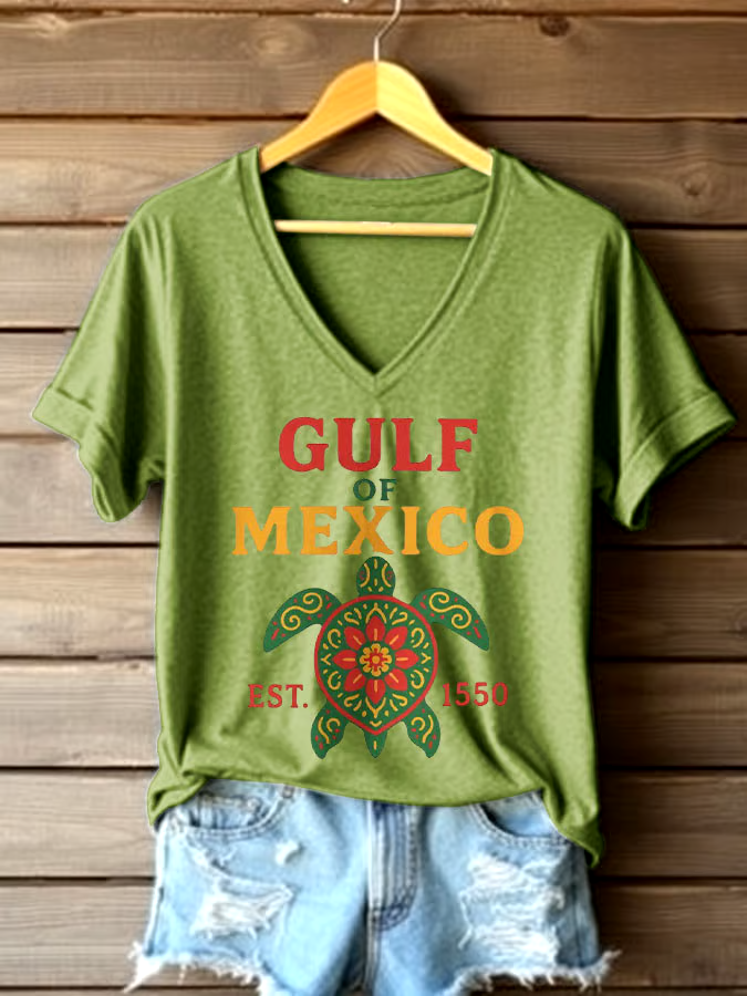 🌊Buy 3 get 12% off丨Women's Sea Turtle The Gulf Of Mexico Printed V Neck T-shirt